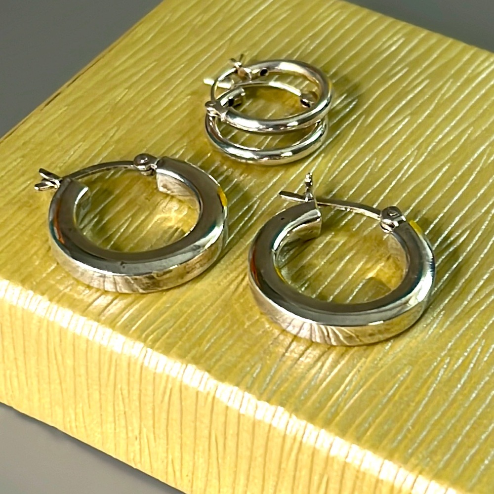 Set of sterling silver hoop earrings 2 pair
